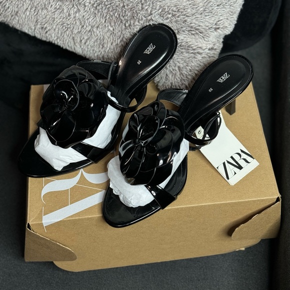 NWT Zara Woman FLORAL HIGH HEELED SANDALS Heels Shoes Black Faux Patent Size 8 - Picture 9 of 13